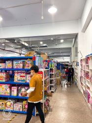 -逝水玩具折扣店