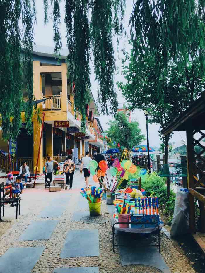 大门牙风景区-"景色不错的路过可以去看看公共交通也可.