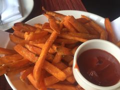 -WOLFGANG PUCK KITCHEN & BAR(迪士尼小镇店)
