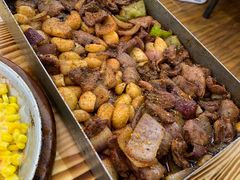 -老东镇啤酒屋海鲜加工·蒸汽海鲜·海鲜烧烤(台东店)