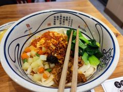 -陇上秦轩西安biangbiang面(朝龙汇店)