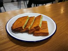 咖椰吐司-HELLO 27 意面·沙拉·帕尼尼