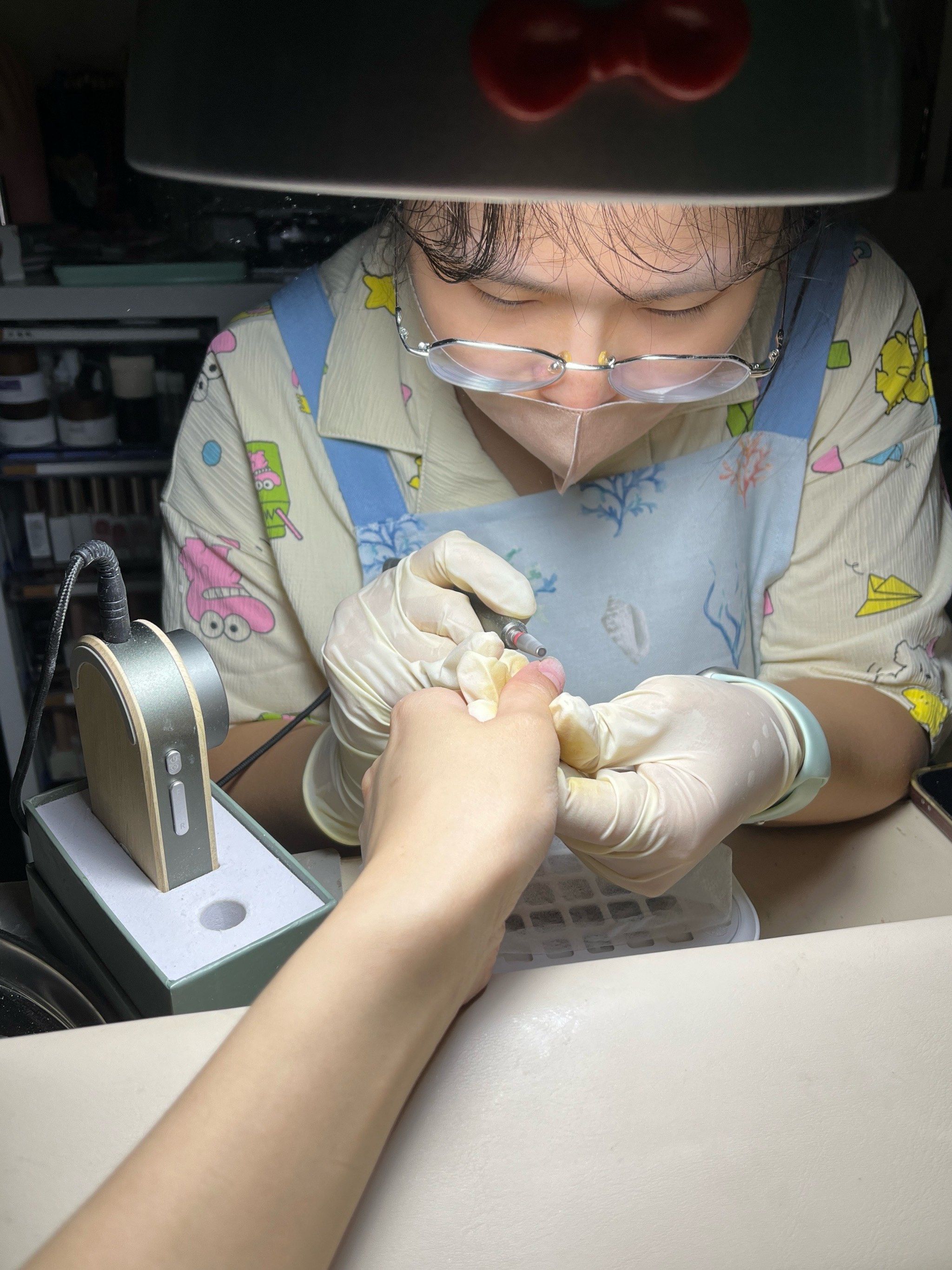 很幸运遇到一个超级用心的美甲师小姐姐