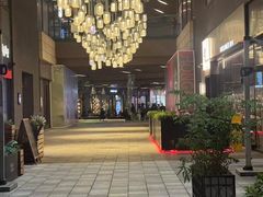 -瑞虹新天地月亮湾