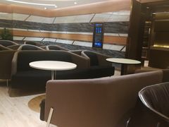 等候区-英皇电影城(英皇集团中心IMAX店)