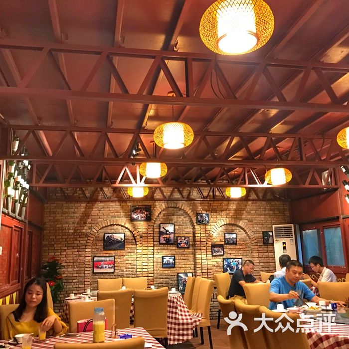 红城堡庄园主题餐厅
