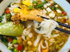 -裕新楼粉面馆·石磨手工粉(四方坪店)