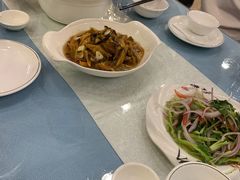 -马尔龙新疆饭店·清真(瑞景店)