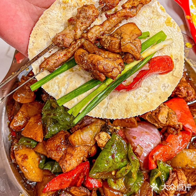 不用去淄博就能吃到！小饼卷一切！