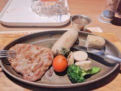 -绿茵阁西餐厅(佰港城店)