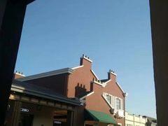 -王府井奥莱临潼小镇(临潼店)