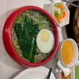 第一次去时人挺多的等座等了一会儿