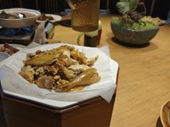 -头上红煨盐鸡·非遗院子餐厅