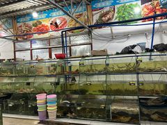 -岛中岛·海鲜大排档·万宁老字号(东澳店)