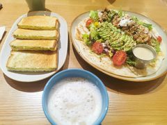 -HELLO 27 意面·沙拉·帕尼尼