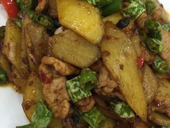 土豆盐煎肉-芳芳餐厅(白沙路店)