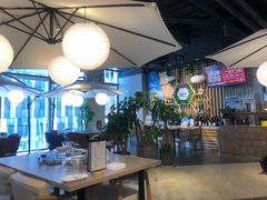 大堂-日进一片海.生腌海鲜火锅.宵夜烧烤(三里屯总店)