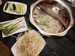 -仁虎老火锅(黄泥磅店)