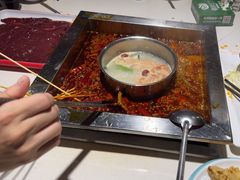 -二荆条·蜀鲜汇城市森林火锅