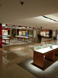 -北京七彩云南翡翠珠宝旗舰店(月坛店)