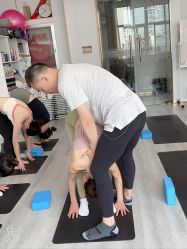 -亚太瑜伽普拉提学院