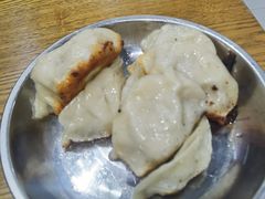 -黄阿姨锅贴大王(万航渡路店)