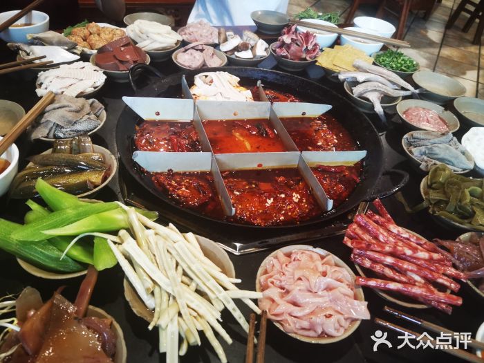 赵二火锅图片