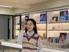 -潘多拉眼镜·蔡司依视路明月(潘家园店)