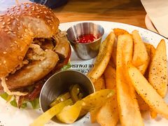 -HELLO 27 意面·沙拉·帕尼尼