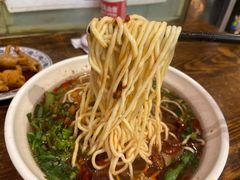 -爆炸头阿姨小四川正宗川味小吃(无任何分店)