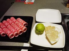 -海底捞火锅(曹安公路店)