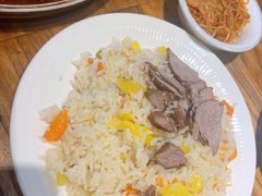 羊肉手抓饭-疆里疆外·和田烤肉·清真