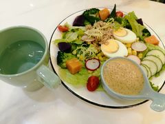 -丽莎沙拉轻食餐厅(国贸店)