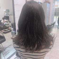 -SIX Hair Consultant