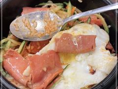 -拌来拌去石鍋拌飯(文鼎店)