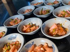 -茅草房·河畔园林火锅