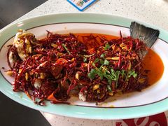 -巧克力渔家.小船海鲜胶东菜(万平口店)