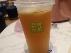 -奈雪的茶(青岛卓悦里INTOWN店)