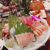 三文鱼和甜虾都很新鲜啦！