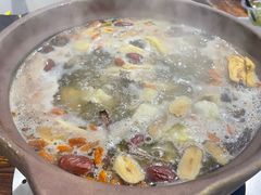 -威邵鸡煲(西华路总店)