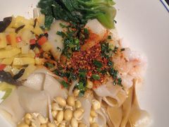 虾仁油泼面-鸽子侯·家宴·平价海鲜(市图书馆店)