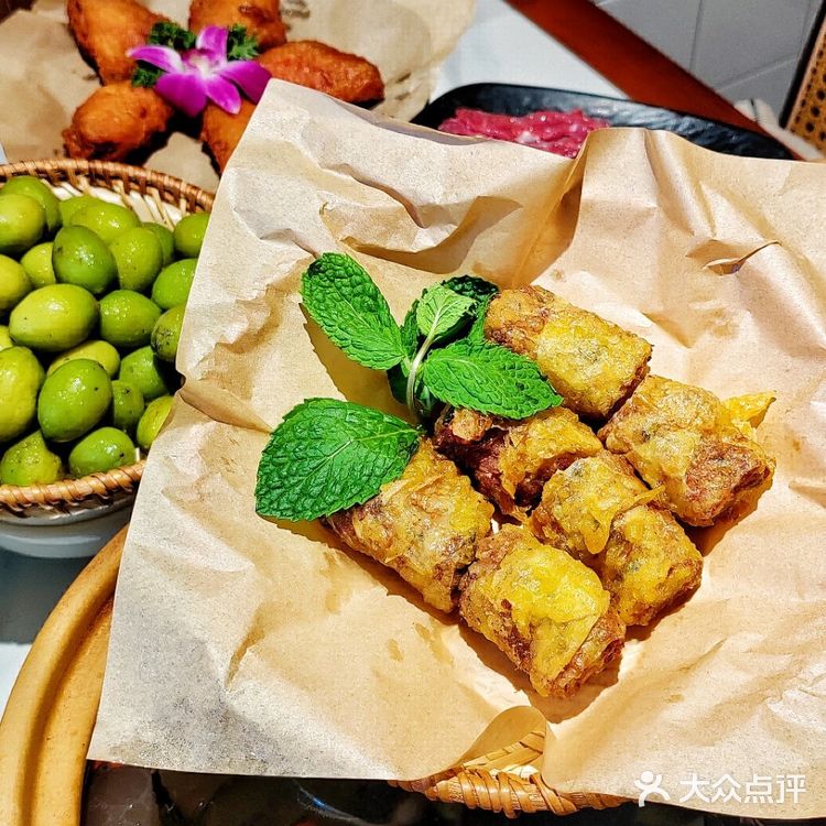 👭和姐妹周末小聚，被这家潮工夫鸡煲惊艳！