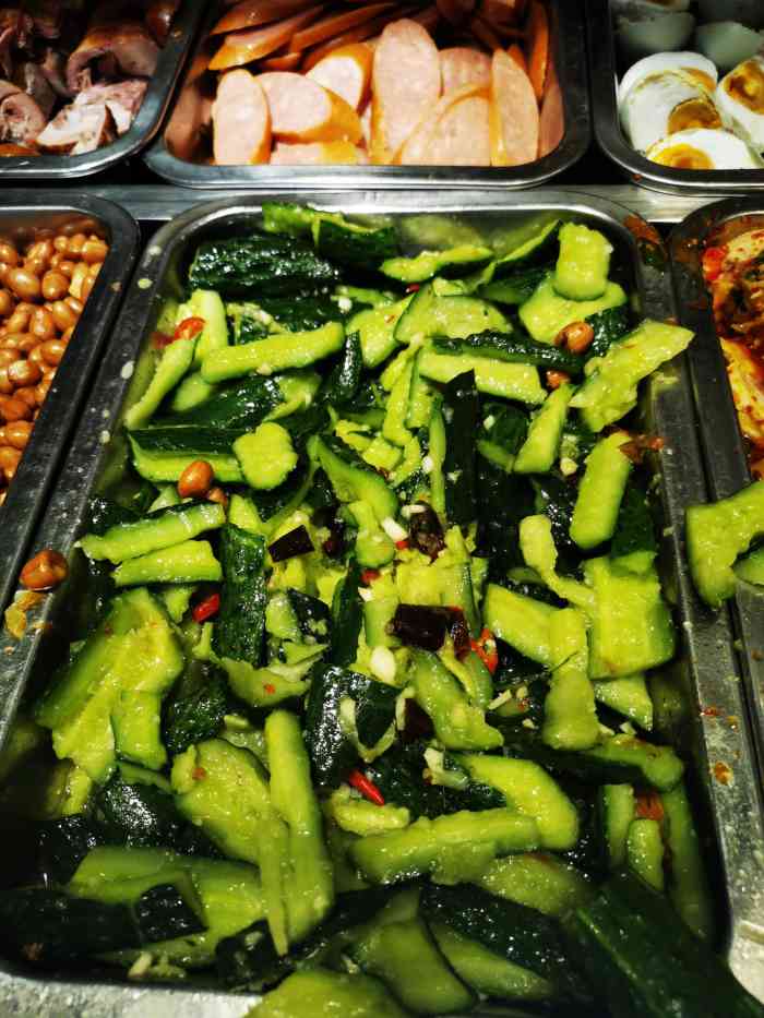 川闻清粥小菜(霄云路店)-"加班到九点半附近的饭馆已然纷纷漆黑一片了