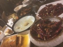 -隔壁老王·家常云南菜(花巷店)