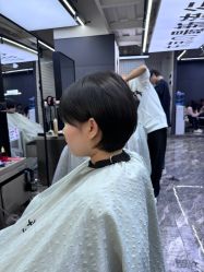 -藤野造型•烫染专业店