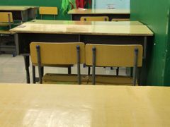 大堂-做了不起的80后