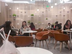 大堂-奈雪的茶(市百一店)