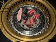 -山川小町·极番烧肉(新地假日广场店)