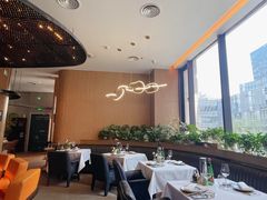 -斯普汇生蚝牛排馆(中骏世界城店)