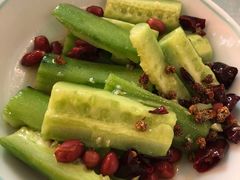 刀拍青瓜-姚姚酸菜鱼·金戈戈香港豉油鸡(喜荟城联名店)